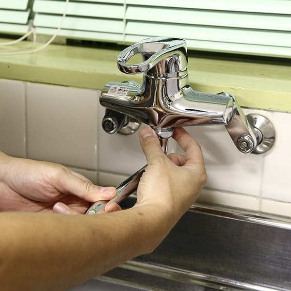 吐水パイプの外し方3