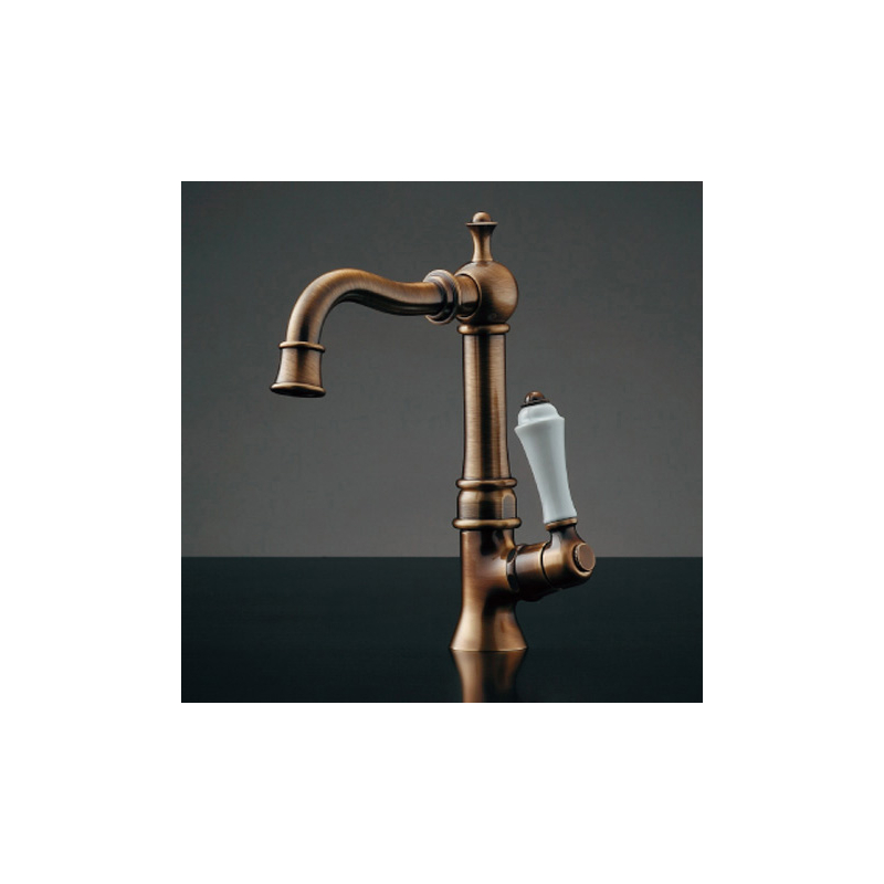 700-733-AB カクダイ（KAKUDAI） 立水栓（オールドブラス） ANTIRA（アンティラ） アンティーク調単水栓 ｜パパサラダ